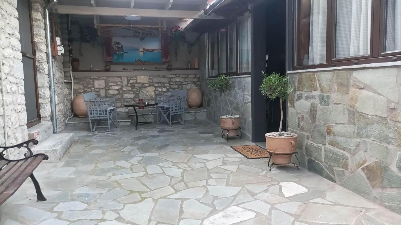 Αυθεντικό Πετρινο Στην Ναύπακτο Apartment Nafpaktos Exterior foto