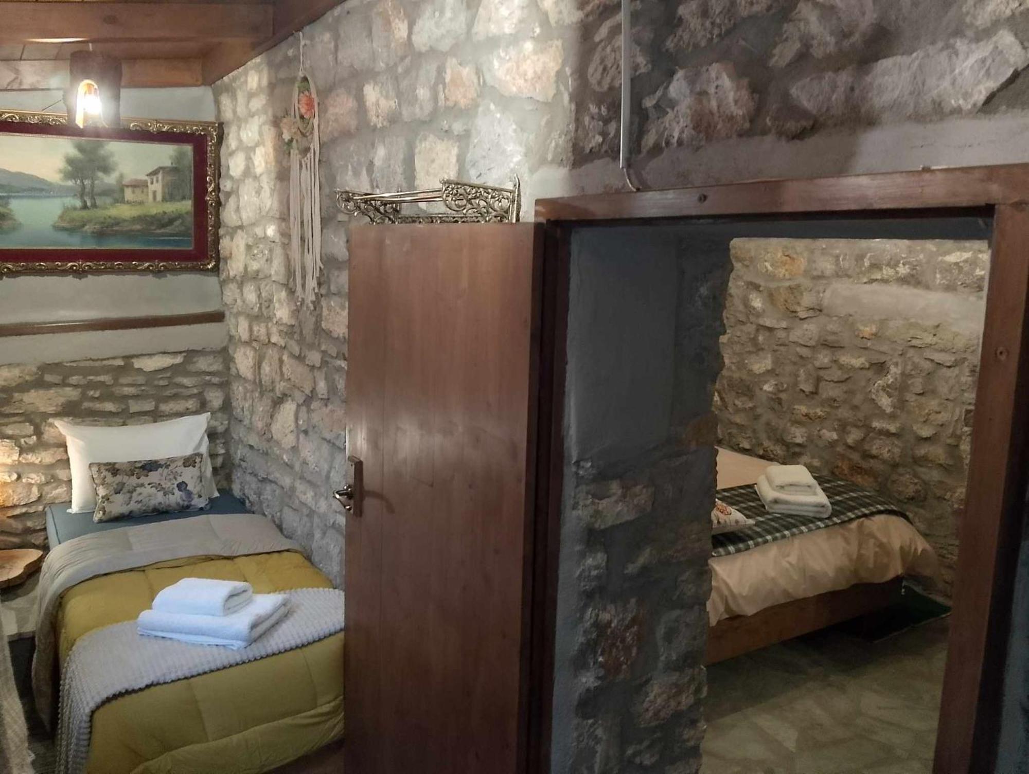 Αυθεντικό Πετρινο Στην Ναύπακτο Apartment Nafpaktos Exterior foto